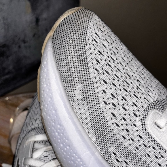 Brooks Adrenaline GTS 24 running shoes SZ 11.5 - Picture 7 of 15